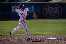 The Yolo High Wheelers (14) Beat The Oakland Ballers (4) In Pioneer Baseball League's Playoffs