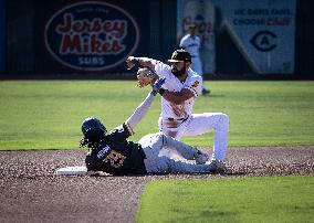 The Yolo High Wheelers (14) Beat The Oakland Ballers (4) In Pioneer Baseball League's Playoffs