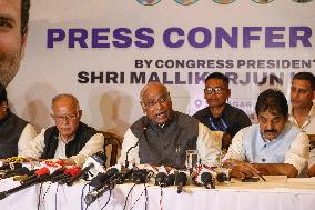 Congress Party President Mallikarjun Kharge News Conference In Srinagar