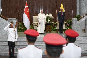 Pope Francis Welcomed In Singapour