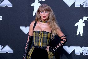 Taylor Swift At MTV Video Music Awards - NY