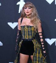 Taylor Swift At MTV Video Music Awards - NY