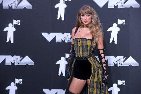 Taylor Swift At MTV Video Music Awards - NY