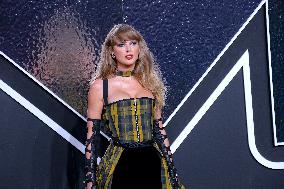 Taylor Swift At MTV Video Music Awards - NY