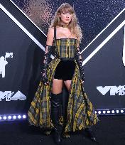 Taylor Swift At MTV Video Music Awards - NY