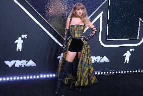 Taylor Swift At MTV Video Music Awards - NY