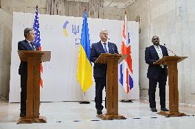 News conference of Foreign Ministers of UK, Ukraine and US