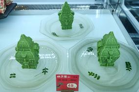 Cultural Relics Dessert at Hunan Museum in Changsha