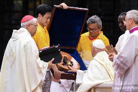 Pope Francis Leads A Mass - Singapore