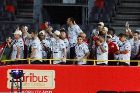 Diablos Rojos Celebrating The 17th  Championship