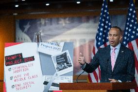 Hakeem Jeffries Gives Weekly Press Conference - Washington