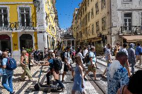 Daily Life In Lisbon