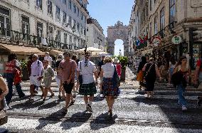 Daily Life In Lisbon