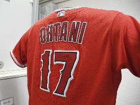 Baseball: Ohtani's Angels jersey donated to Smithsonian museum