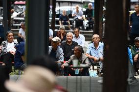 Postpone Retirement Age in China