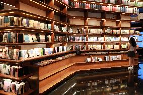 TSUTAYA BOOKS Close in Xi 'an