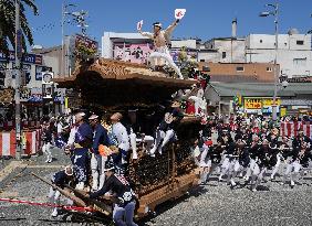 Float-pulling festival in Osaka