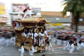 Float-pulling festival in Osaka