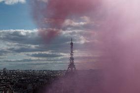 Parade Of French Athletes From Arc de Triomphe - Paris