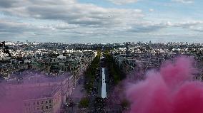 Parade Of French Athletes From Arc de Triomphe - Paris