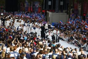 Parade Of French Athletes - Paris