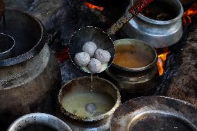 Daily Life In Kashmir