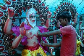 Preparing The Idols Of Vishwokarma Baba In Nepal.