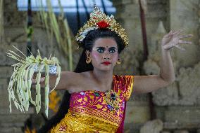 Pujawali Tradition From Bali