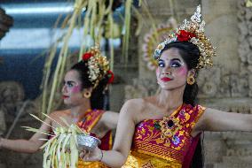 Pujawali Tradition From Bali