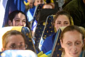 49 Ukrainians Return Home Following Prisoners Of War Swap With Russia