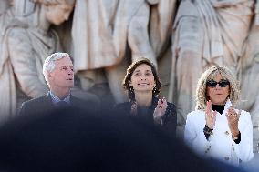 Parade Of French Athletes - Podium - Paris