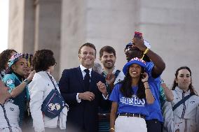 Parade Of French Athletes - Podium - Paris