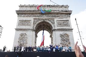 Parade Of French Athletes - Podium - Paris