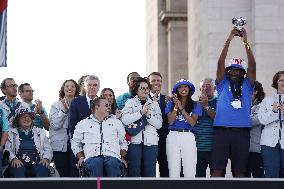 Parade Of French Athletes - Podium - Paris