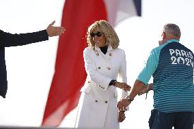 Parade Of French Athletes - Podium - Paris