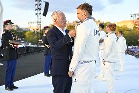 Parade Of French Athletes - Medals - Paris