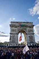 Parade Of French Athletes - Medals - Paris