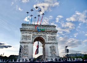 Parade Of French Athletes - Medals - Paris