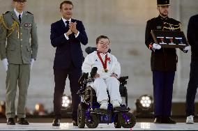 Parade Of French Athletes - Medals - Paris