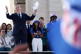 Parade Of French Athletes - Podium - Paris