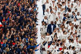 Parade Of French Athletes From Arc de Triomphe - Paris