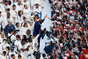 Parade Of French Athletes From Arc de Triomphe - Paris