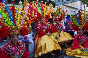 Decorative Vehicle Parade Welcomes Bandung City's Anniversary