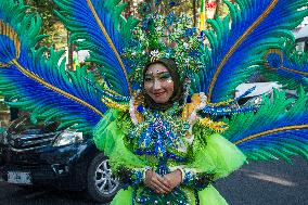 Decorative Vehicle Parade Welcomes Bandung City's Anniversary