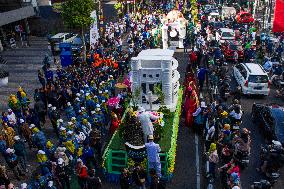 Decorative Vehicle Parade Welcomes Bandung City's Anniversary