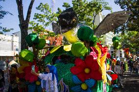 Decorative Vehicle Parade Welcomes Bandung City's Anniversary