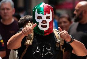 Mexicans And Tourists Get Ready For The Grito De Independencia Of Mexico This September 15