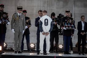 Parade Of French Athletes - Podium - Paris