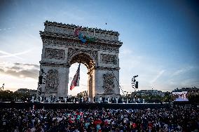 Parade Of French Athletes - Podium - Paris