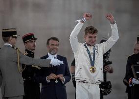 Parade Of French Athletes - Podium - Paris